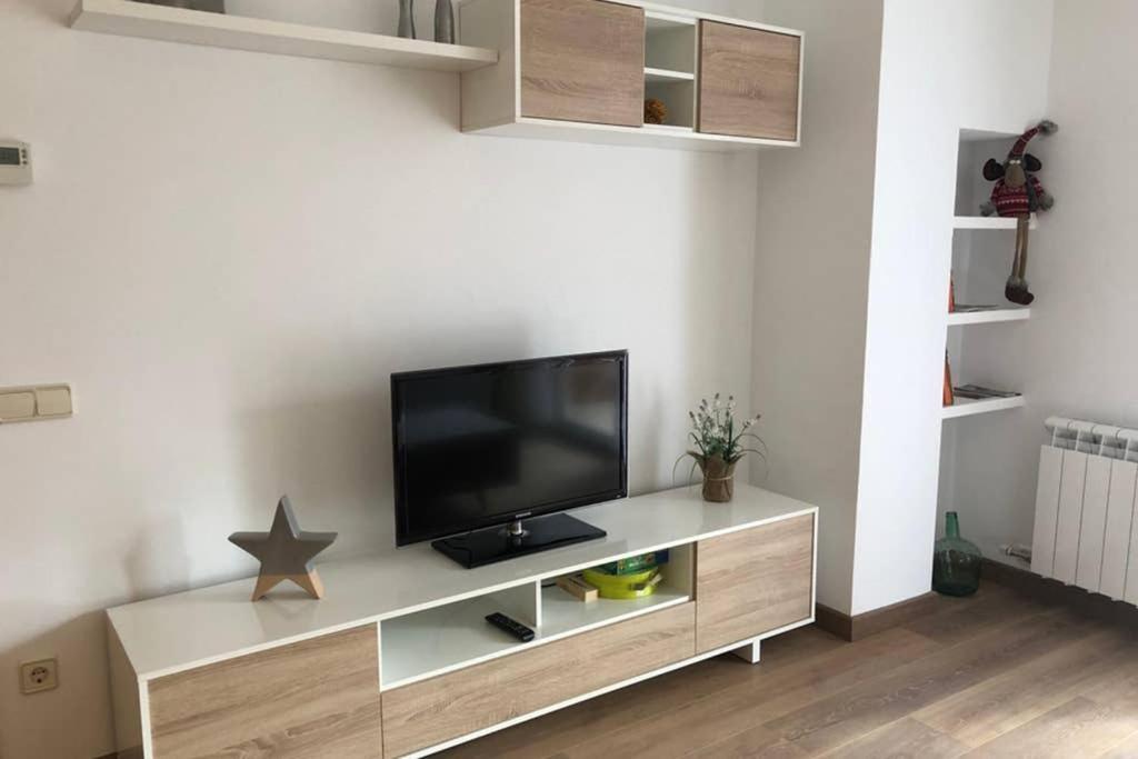 Luminoso Y Acogedor Alojamiento En Sort 아파트 외부 사진